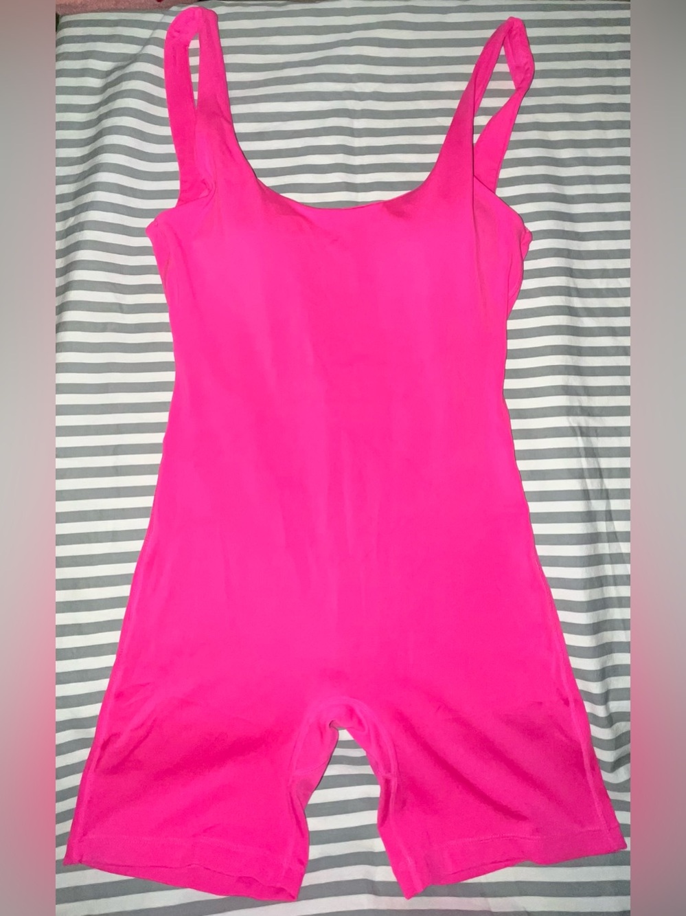 Paragon Fitwear Reluna Glide Sculptseam Shortsuit in Crush Size M